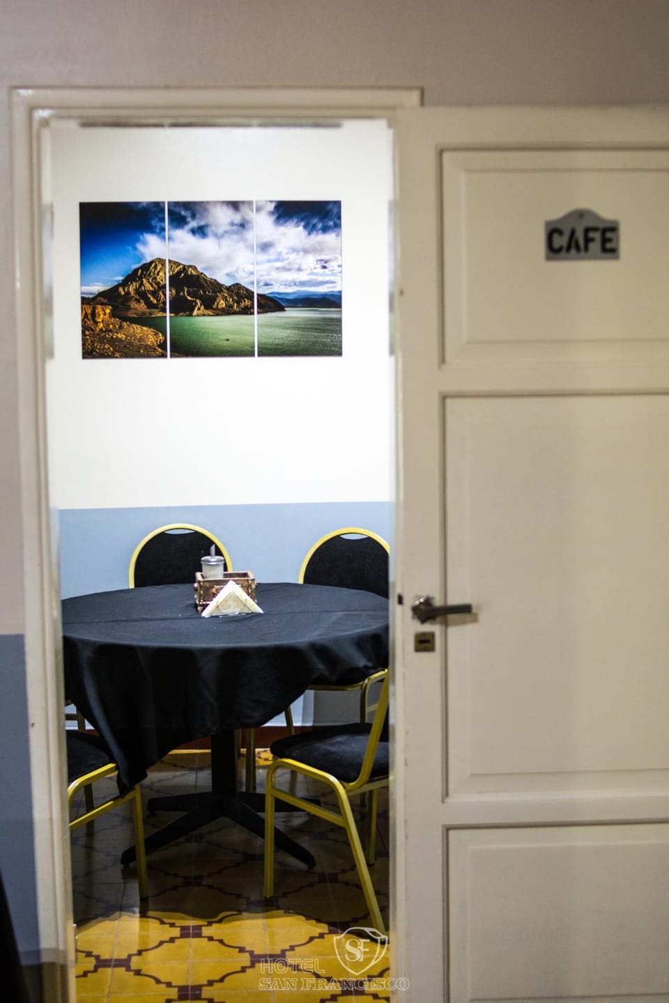 Dining area, Breakfast