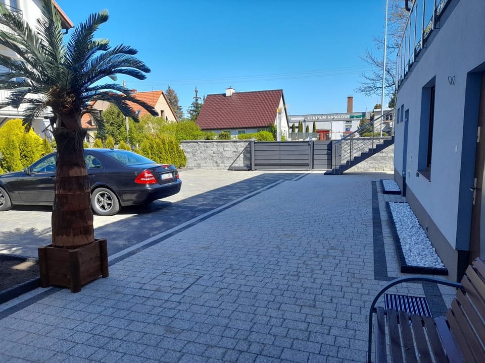 Facade/entrance, Parking