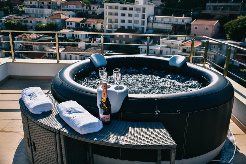 Riva Luxury Apartment in Ulcinj