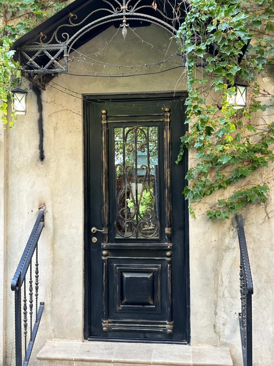 Facade/entrance, Day