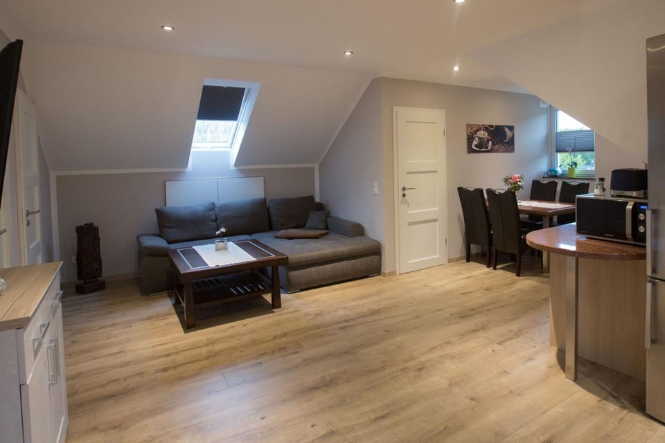 Living room, Photo of the whole room
