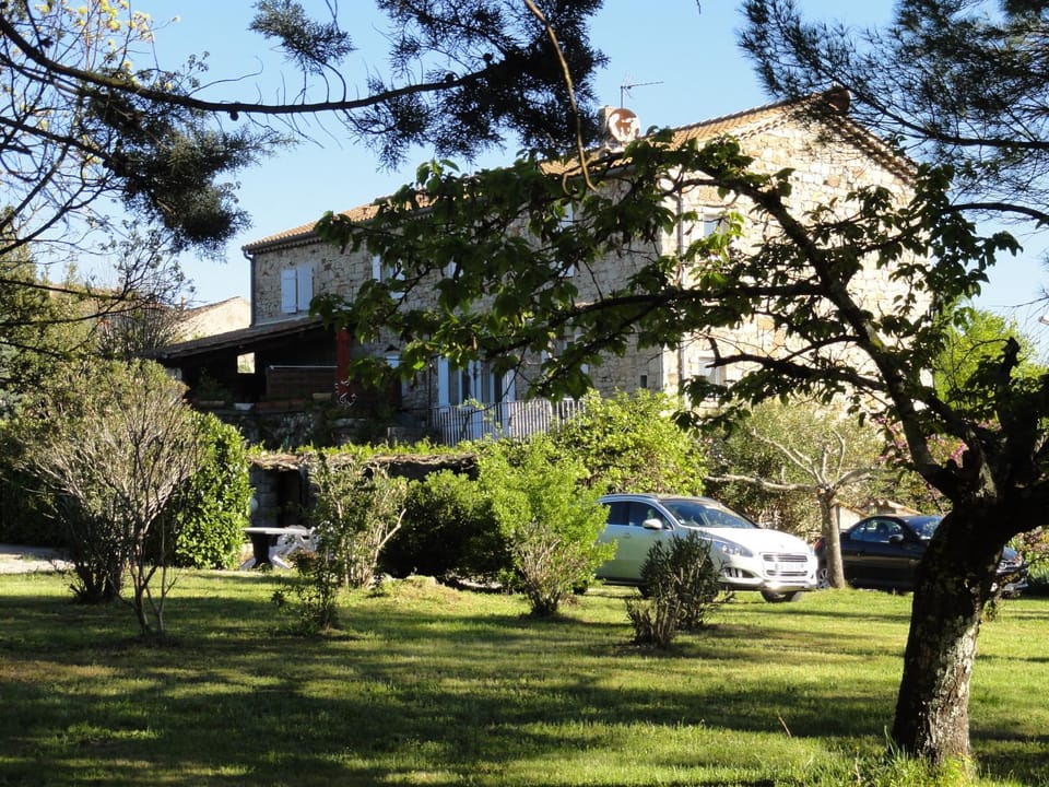 Garden, Garden, Parking