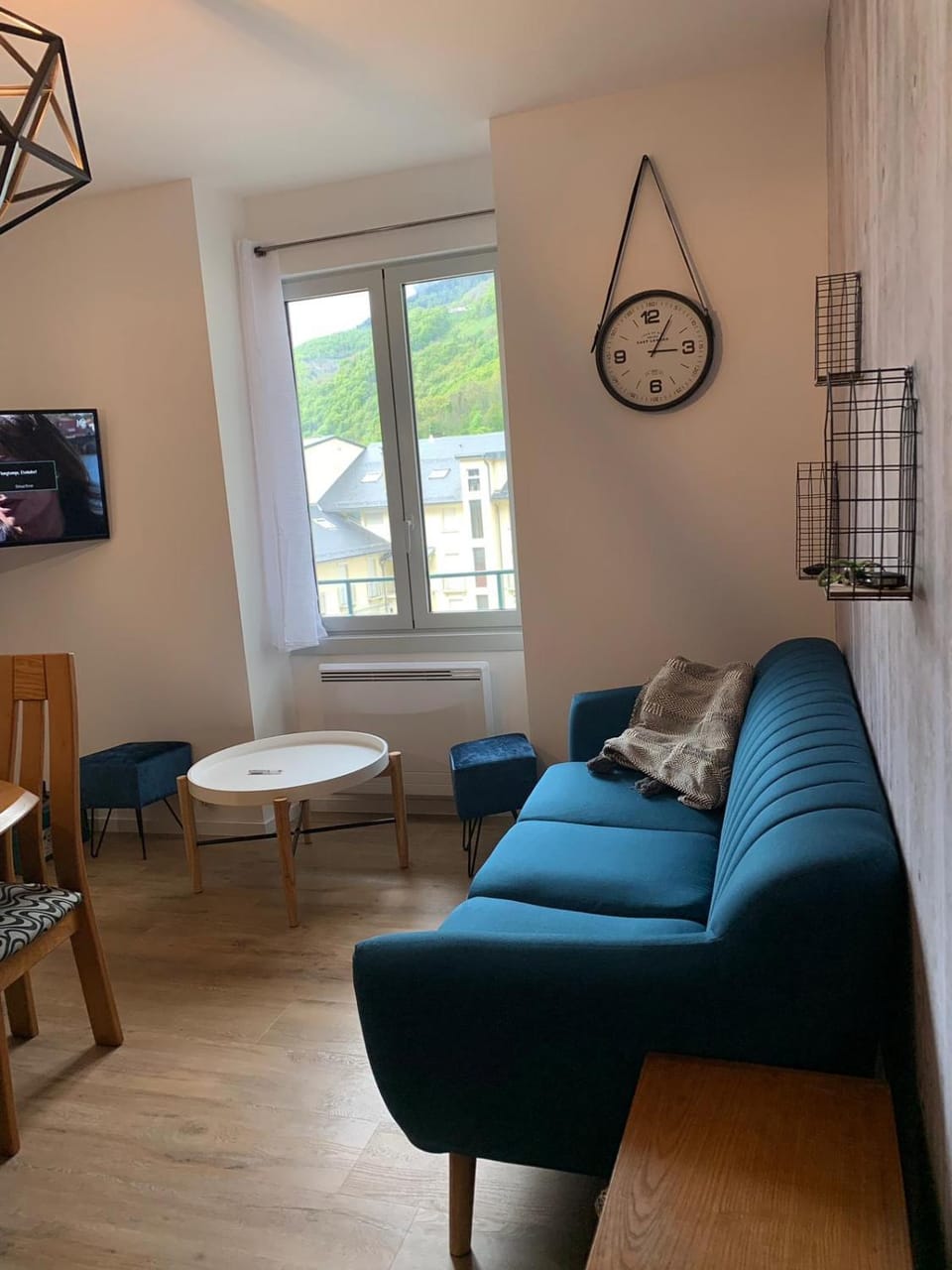 Appartement rénové & calme - Centre-ville 4 à 6 Pers - 2eme Étage Cuisine Équipée- Linge et Ménage en option Apartment in Cauterets