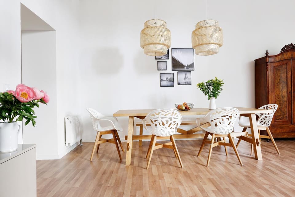 Seating area, Dining area