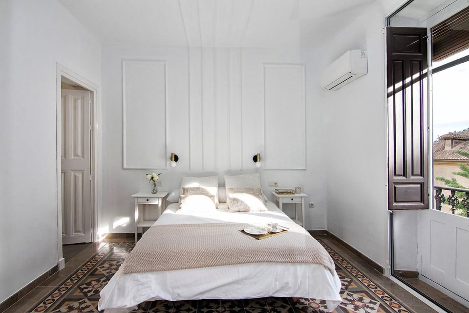 Bed, Bedroom