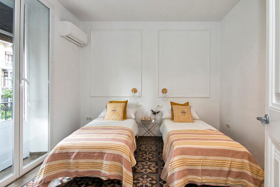 Bed, Bedroom
