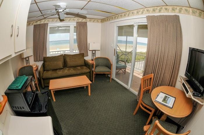 Friendship Oceanfront Suites Inn in Old Orchard Beach