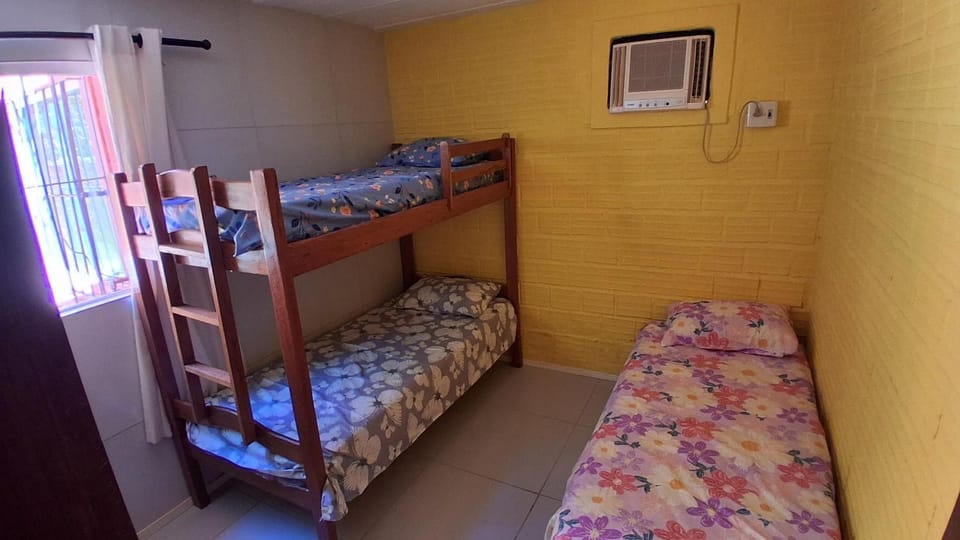 Bed, Photo of the whole room, bunk bed
