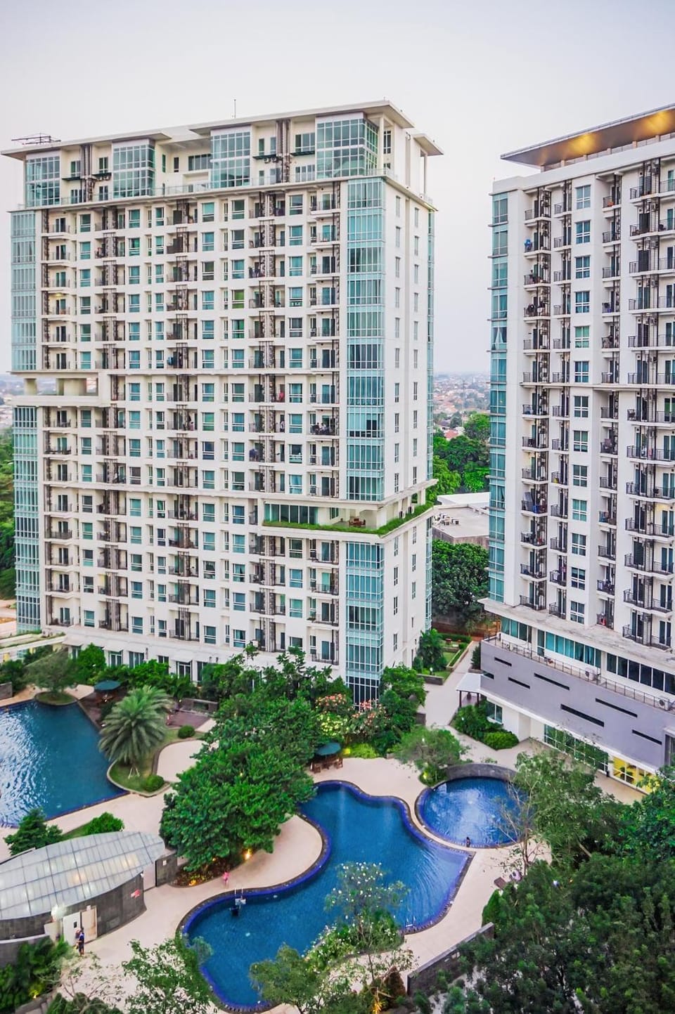 Property building, Neighbourhood, Natural landscape, Garden view, Pool view, Swimming pool, Swimming pool