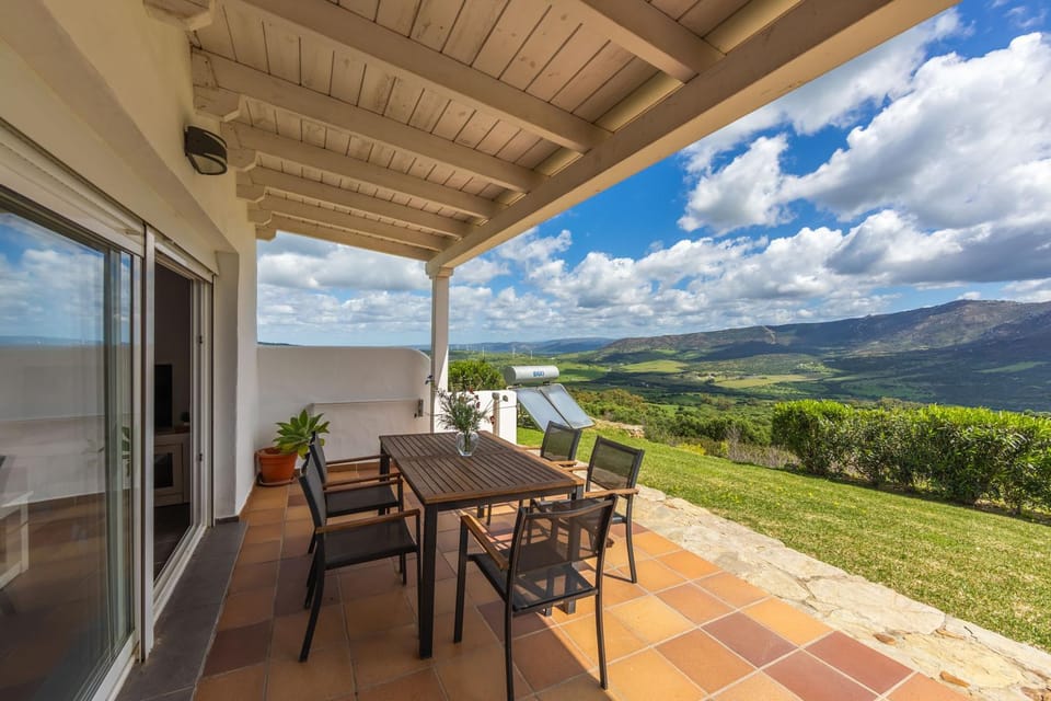 Natural landscape, View (from property/room), Balcony/Terrace, Seating area, Dining area, Mountain view