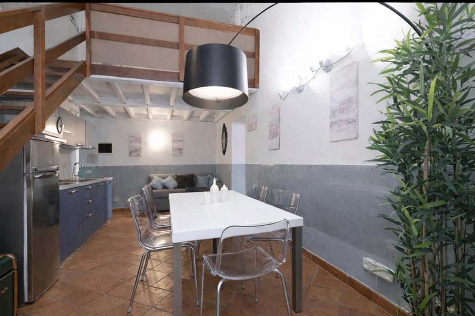 Pantheon Grand Loft, Spacious and Bright for 8 Via dei Cestari Apartment in Rome