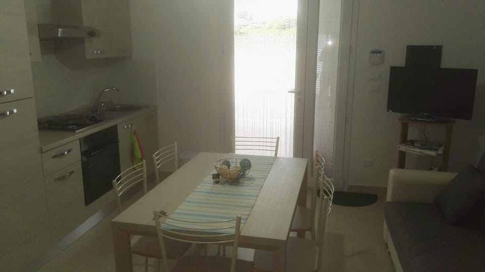 Zona Maldive del Salento, Spiaggia Sabbiosa a 350 m, 2 Bagni, Clima, Posto Auto Esclusivo House in Apulia