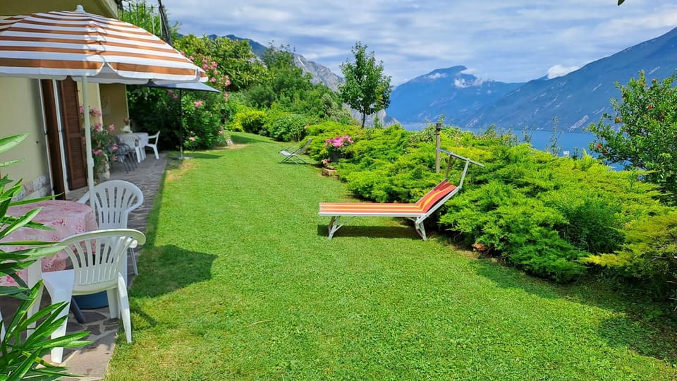 Garden, Garden view, Lake view, Mountain view
