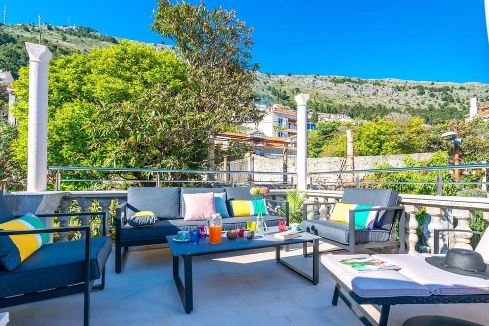 Natural landscape, Balcony/Terrace, Mountain view