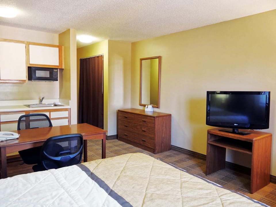 TV and multimedia, Kitchen or kitchenette, Photo of the whole room