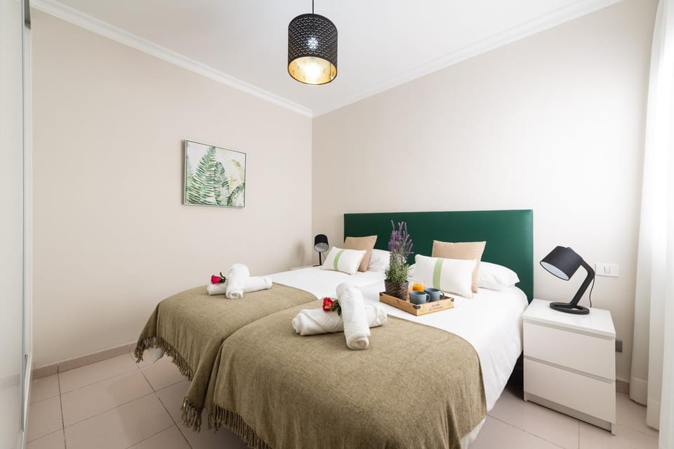 Bed, Other, Photo of the whole room, Decorative detail, Floor plan, Bedroom