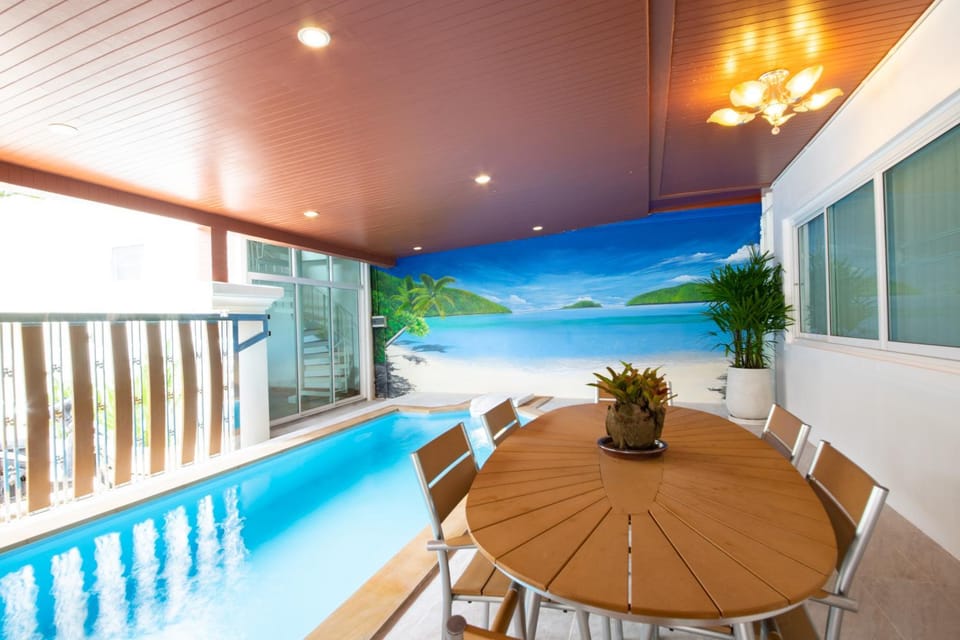 Pool view, Swimming pool
