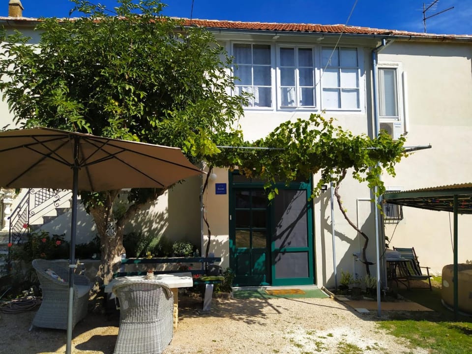 Apartment in Benkovac with a hot tub Apartment in Šibenik-Knin County, Croatia
