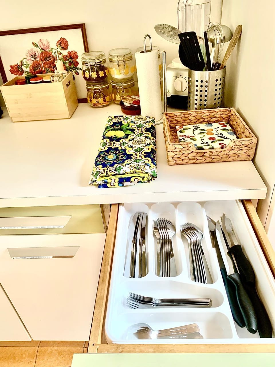 Coffee/tea facilities, kitchen