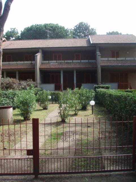 Property building, Garden