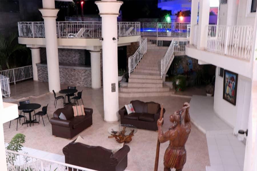 Living room, Seating area