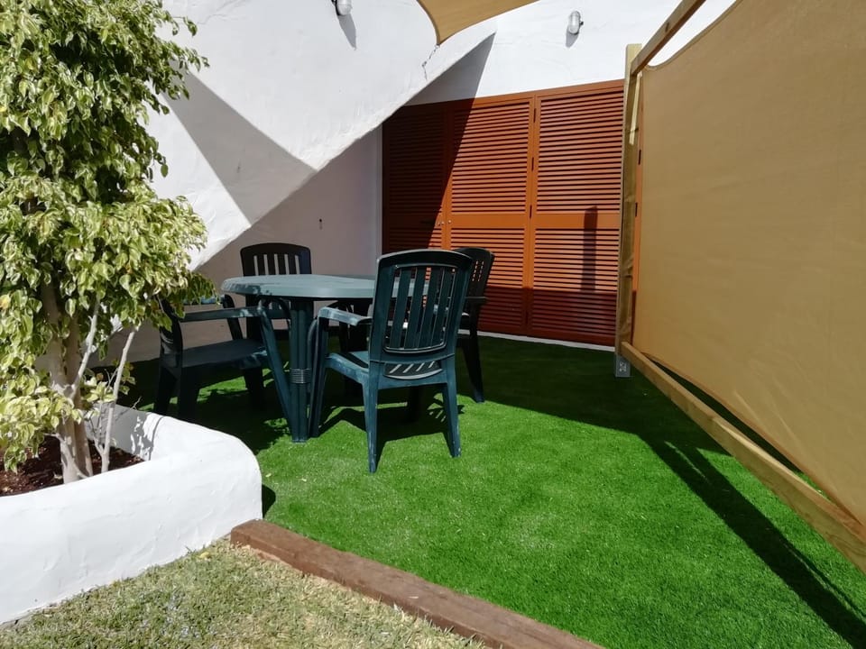 Patio, Garden, Balcony/Terrace