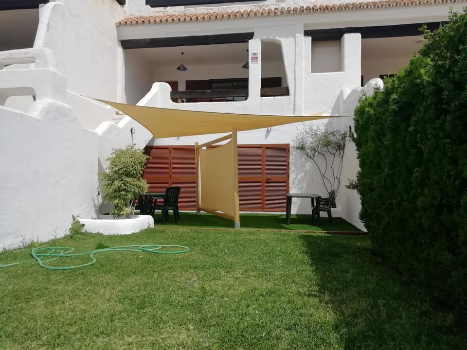 Property building, Patio, Garden