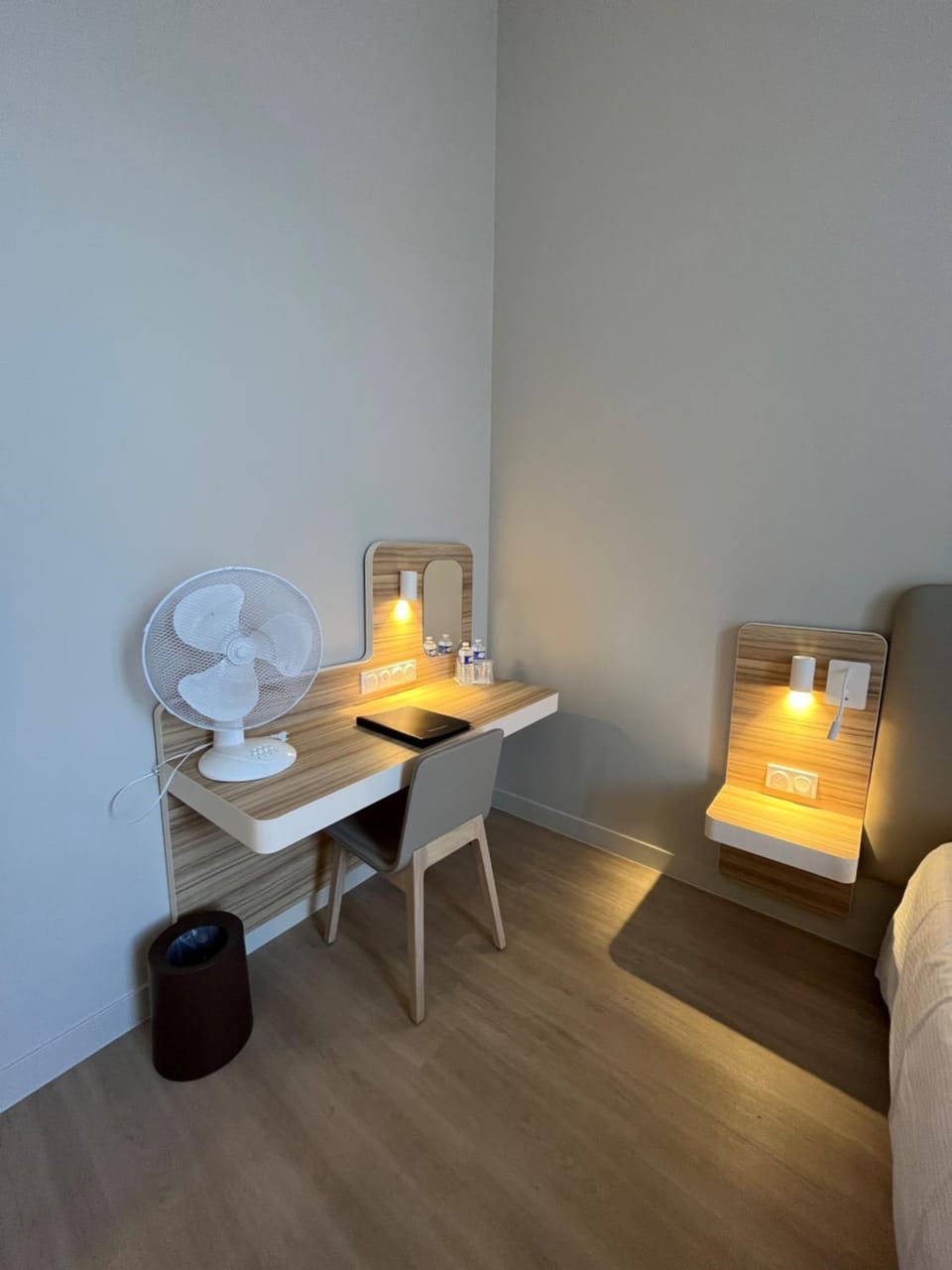 Seating area, Bedroom