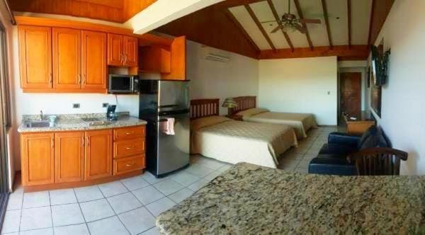 Flamingo Marina Resort Studio Apartment in Playa Flamingo