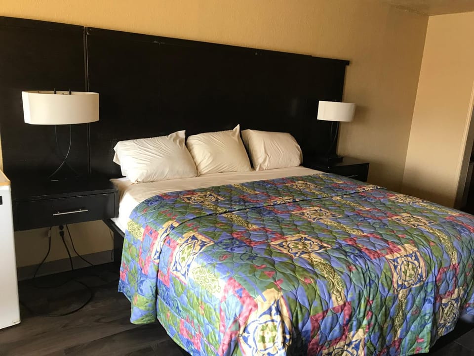 Deluxe Inn Kilgore Motel in Texas
