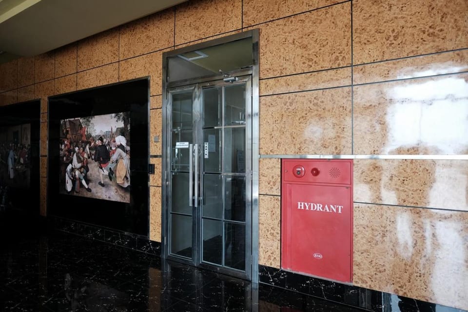 Facade/entrance, Logo/Certificate/Sign