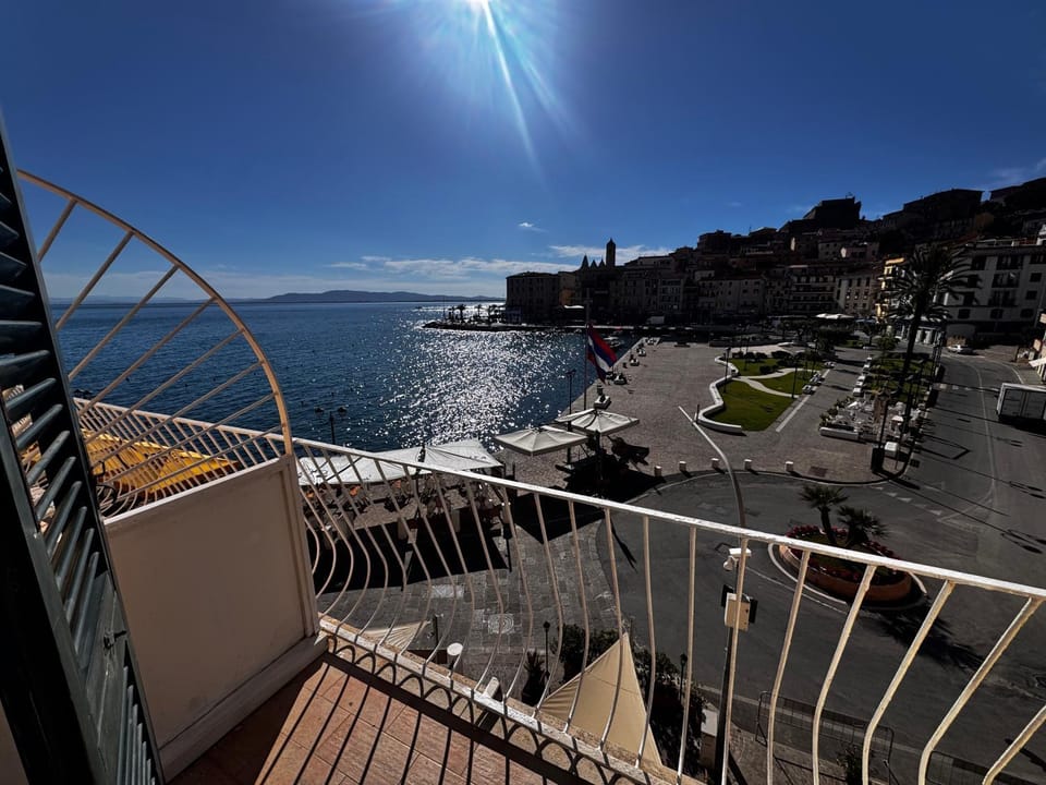 Casa sul Porto vista mozzafiato Apartment in Porto Santo Stefano