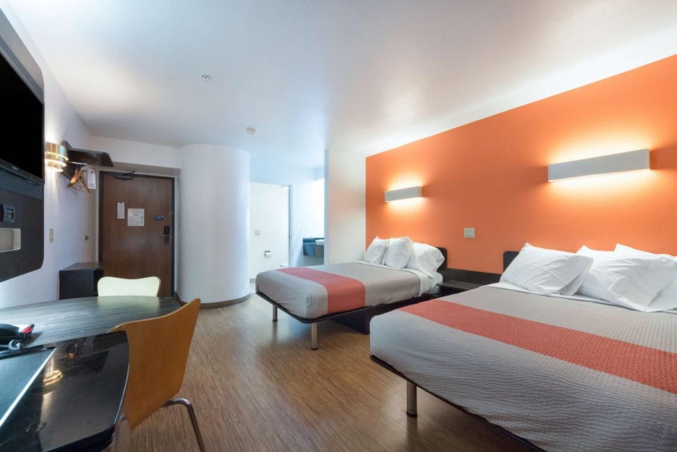 Photo of the whole room, On site