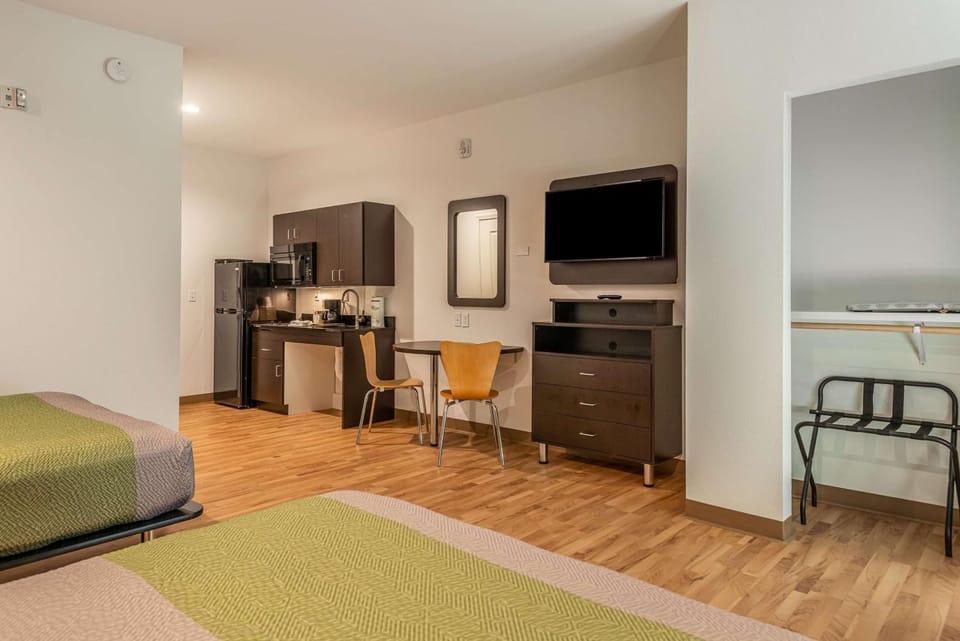 TV and multimedia, Kitchen or kitchenette, Photo of the whole room, Seating area, On site