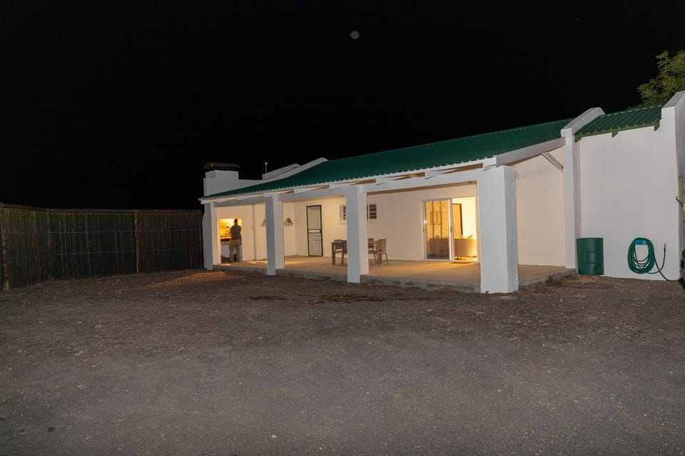 Property building, Night, BBQ facilities