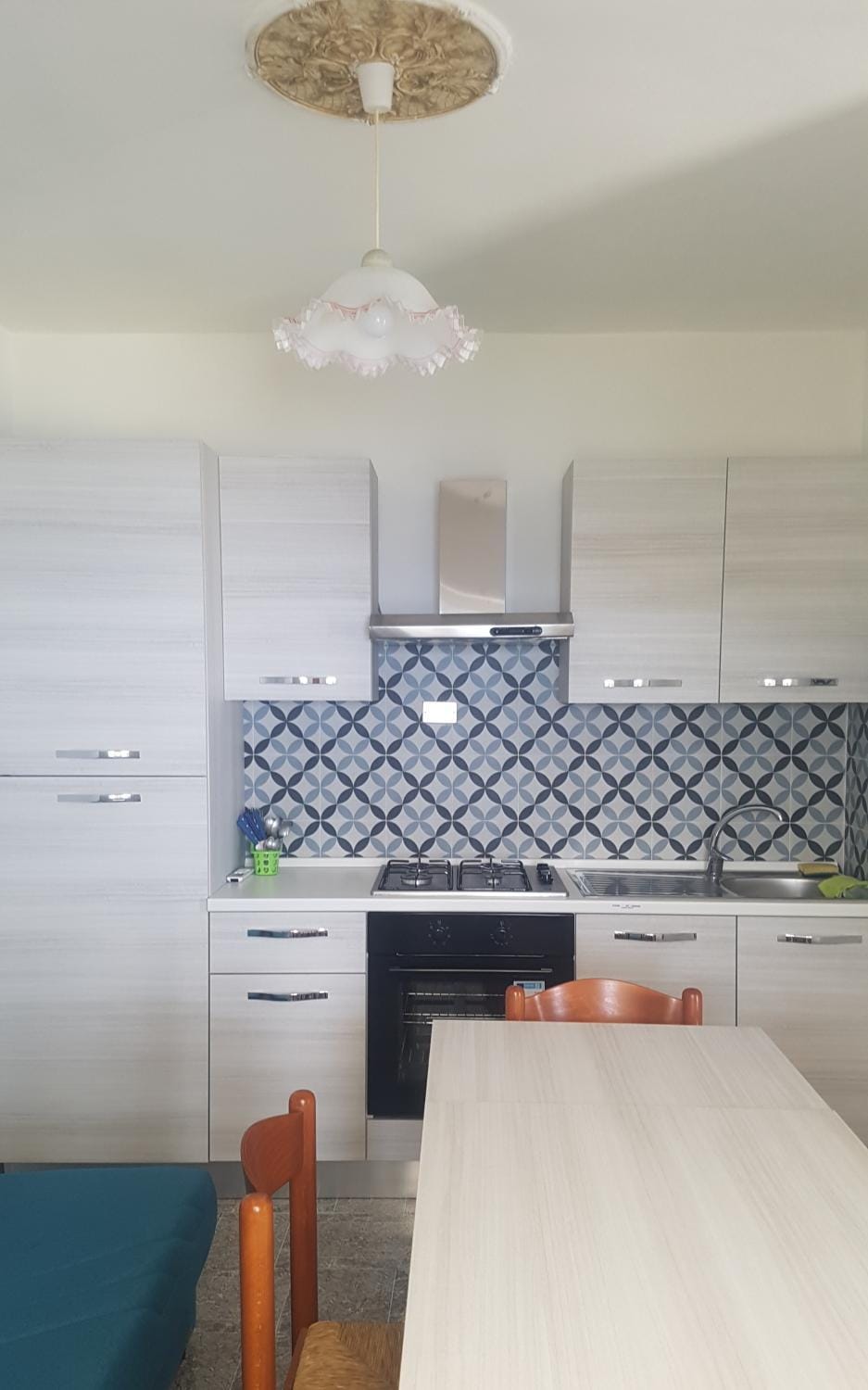 Kitchen or kitchenette, Photo of the whole room, Dining area, stove, kitchen