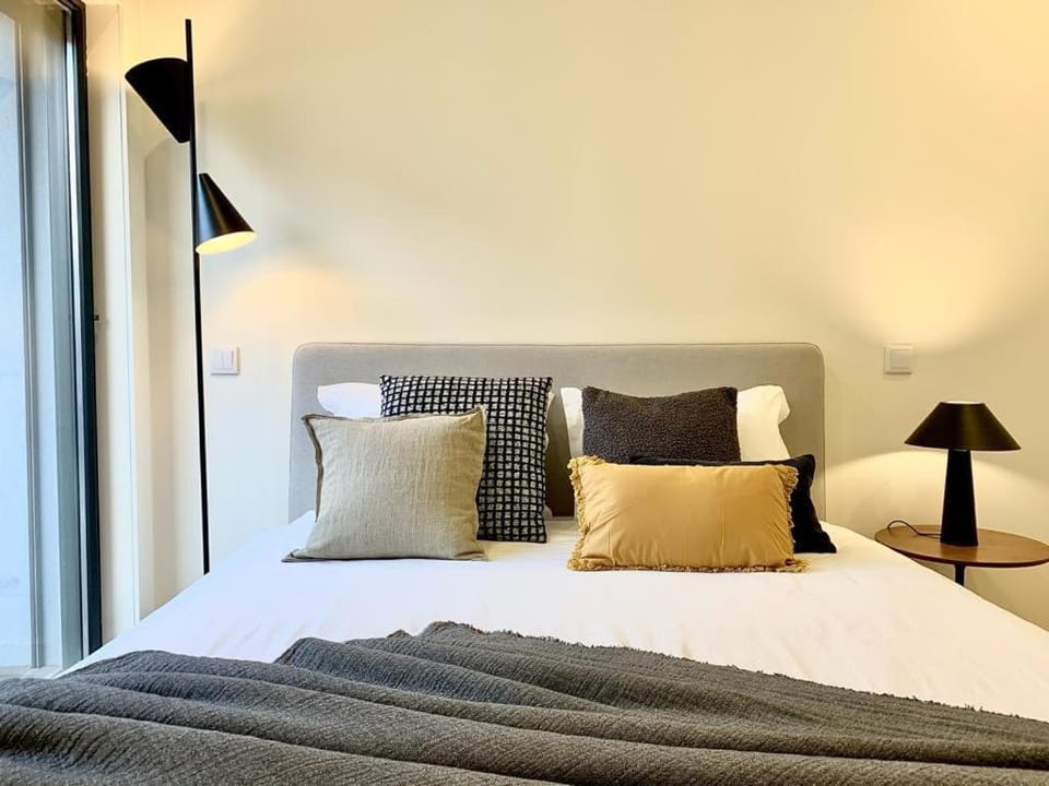 Bed, Balcony/Terrace, Decorative detail, Bedroom