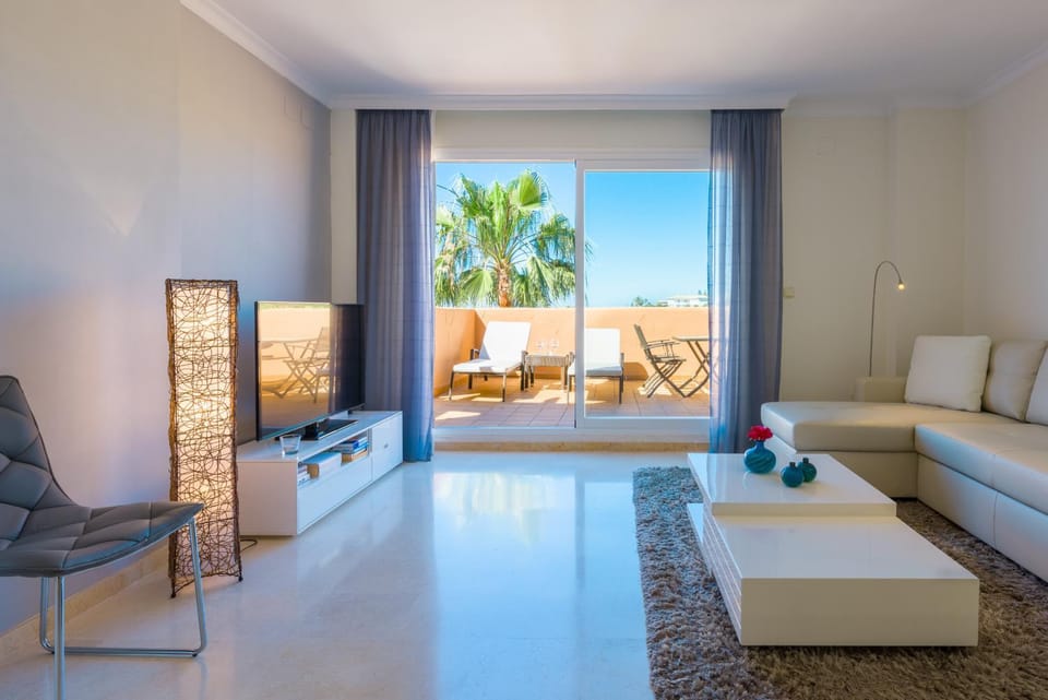 Communal lounge/ TV room, Living room