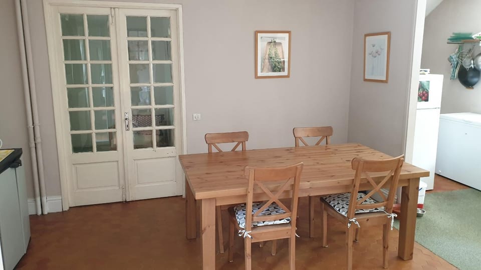 Restaurant/places to eat, Dining area, Breakfast