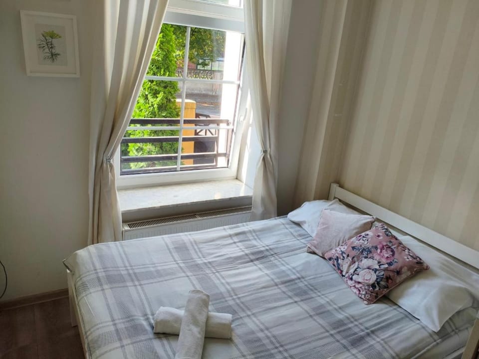 Hostel "Night o'clock" - prywatny parking Hostel in Wroclaw