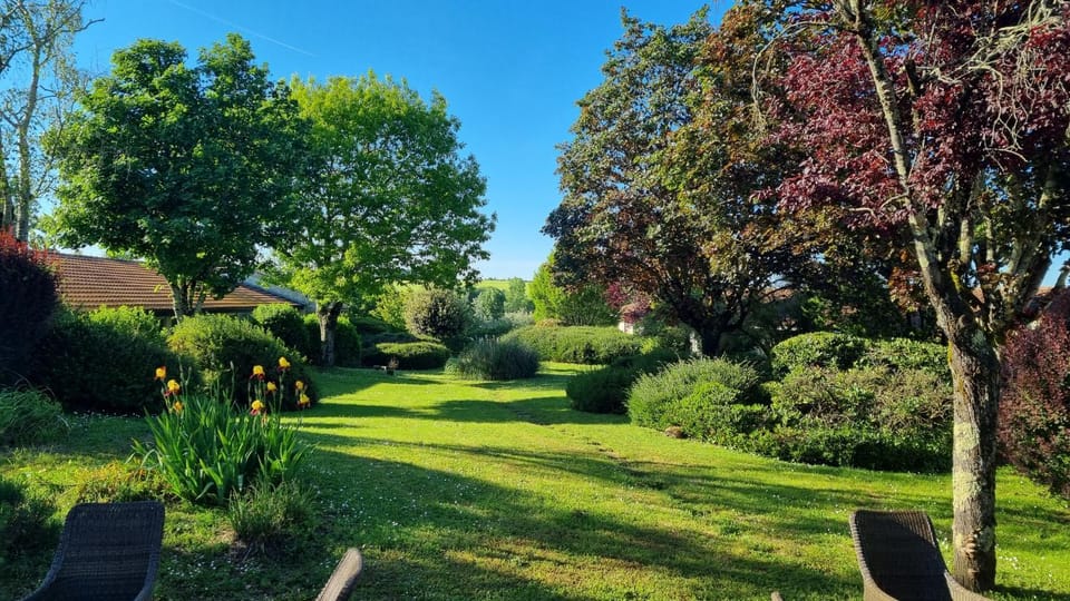 Property building, Garden view, Garden view, Breakfast