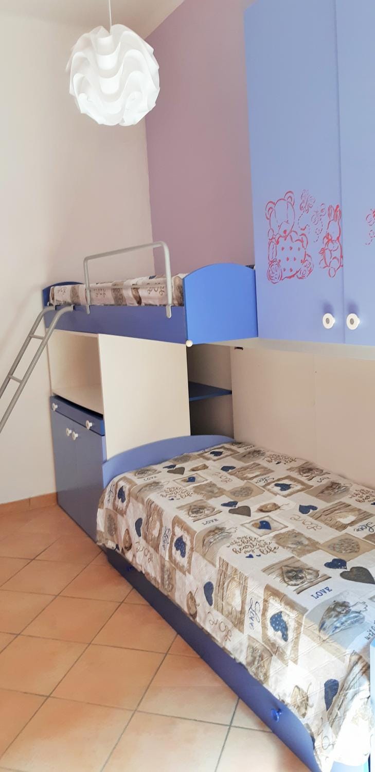 bunk bed