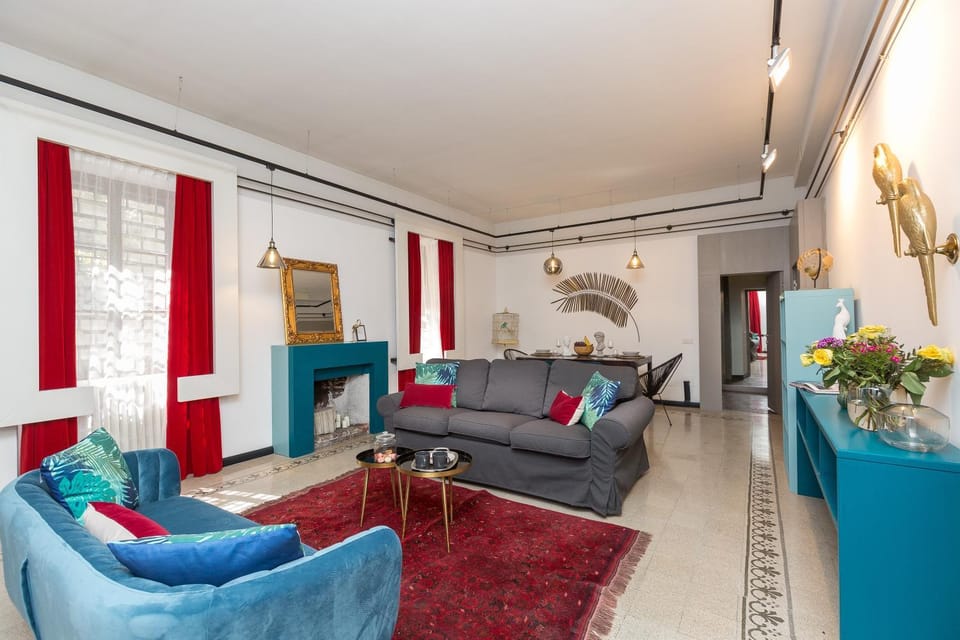 Living room, Decorative detail, Seating area