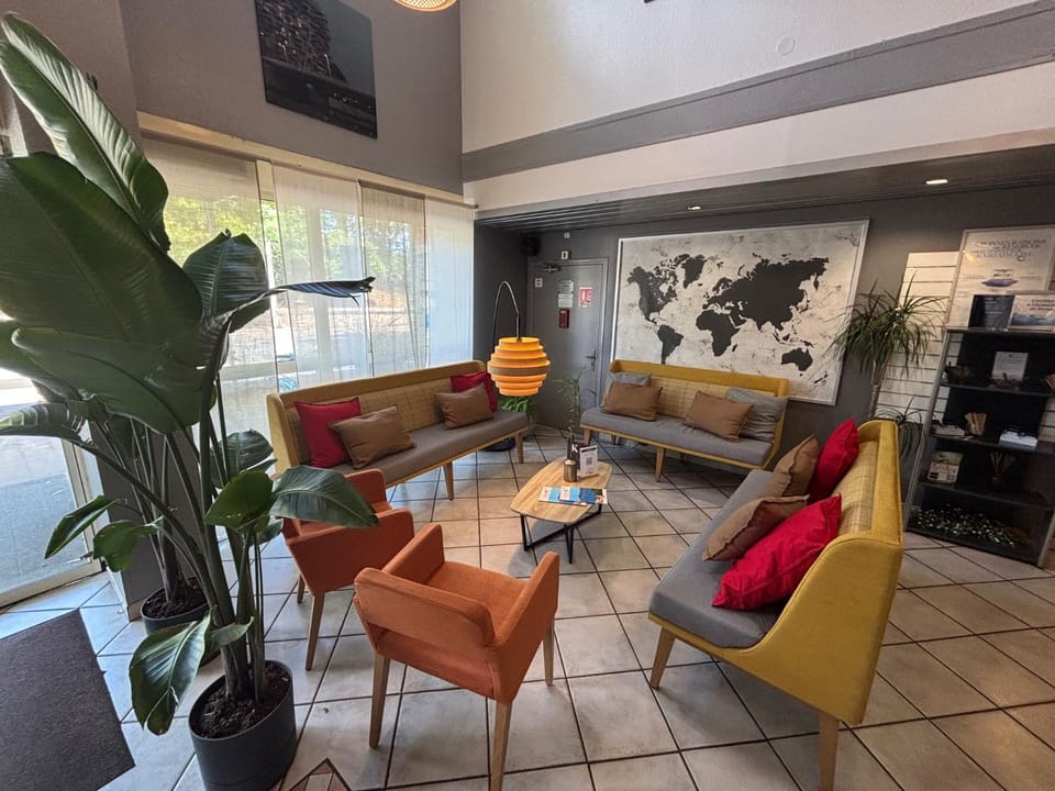 Property building, Living room, Lobby or reception
