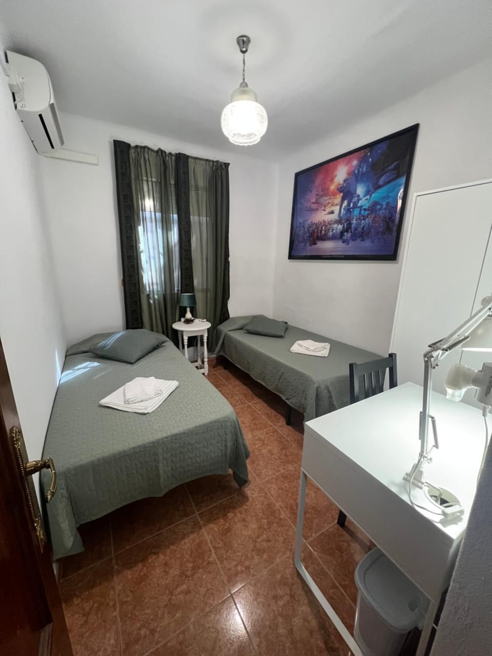 Bed, Photo of the whole room, Seating area, Bedroom, hair dresser, air conditioner