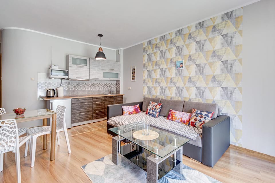 Kitchen or kitchenette, Living room, Seating area, Dining area