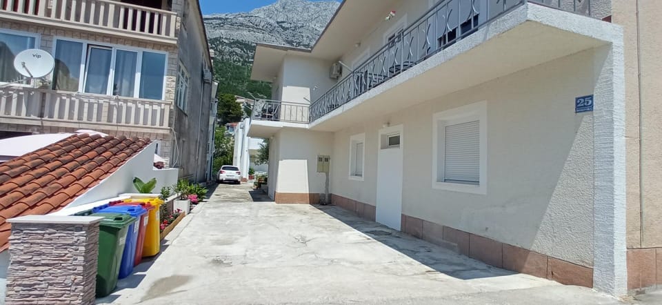 E&A Apartment in Baška Voda