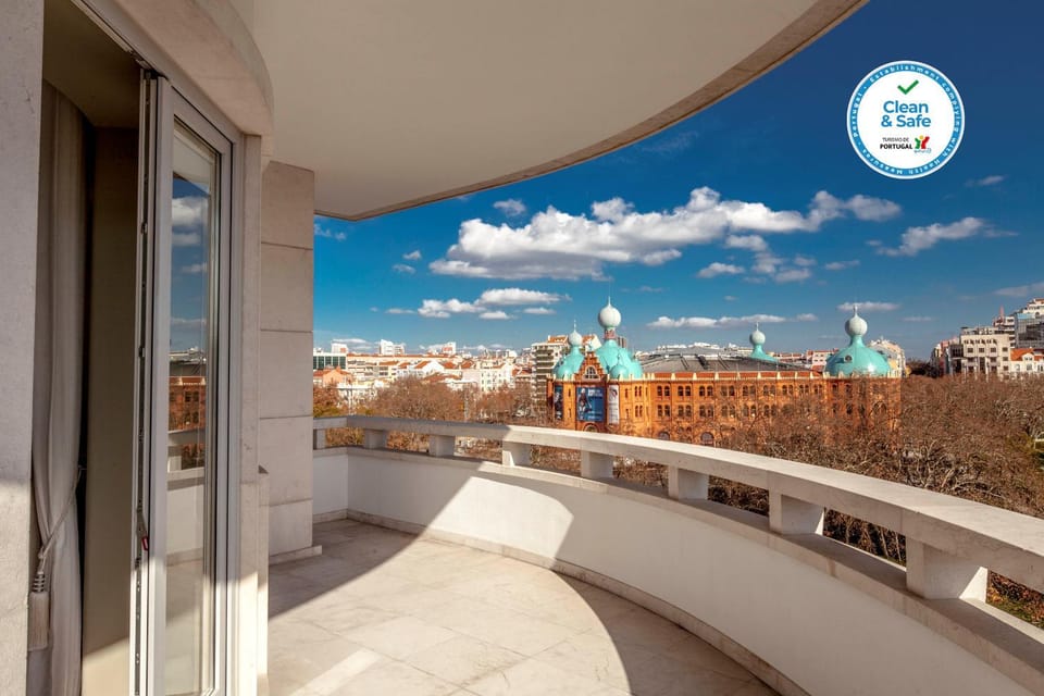 Balcony/Terrace, City view, Street view