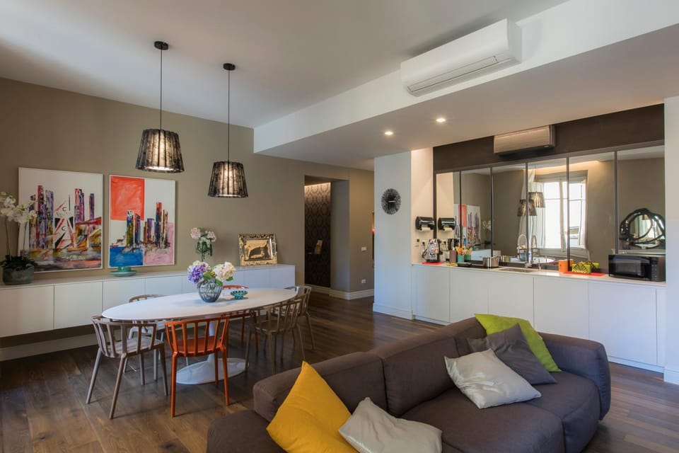 Kitchen or kitchenette, Living room, Dining area