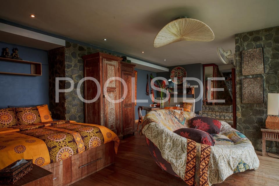 Bed, View (from property/room), Photo of the whole room, Seating area, Bedroom